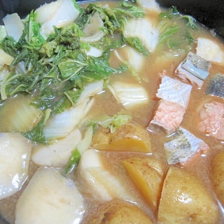 鮭の味噌バター鍋